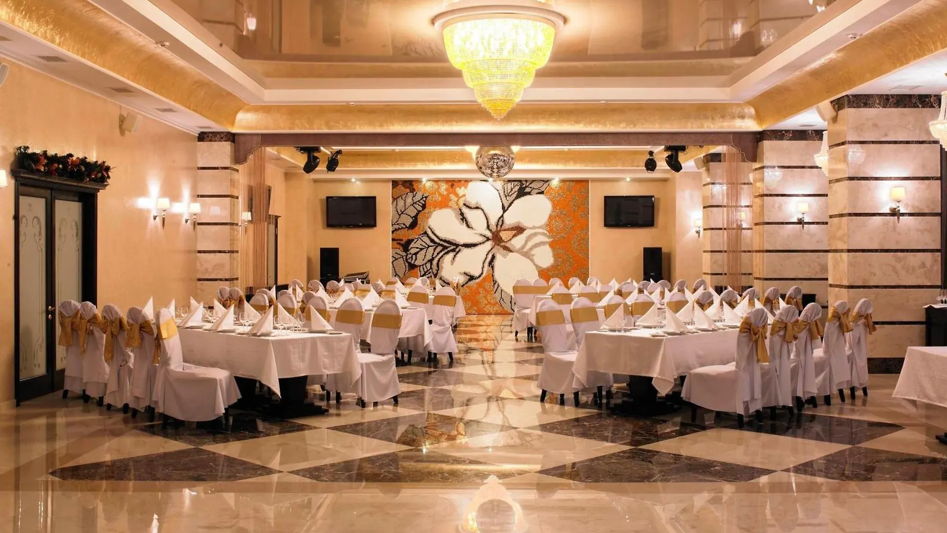 ****  Ukraine Hotel Kiev Ucrania